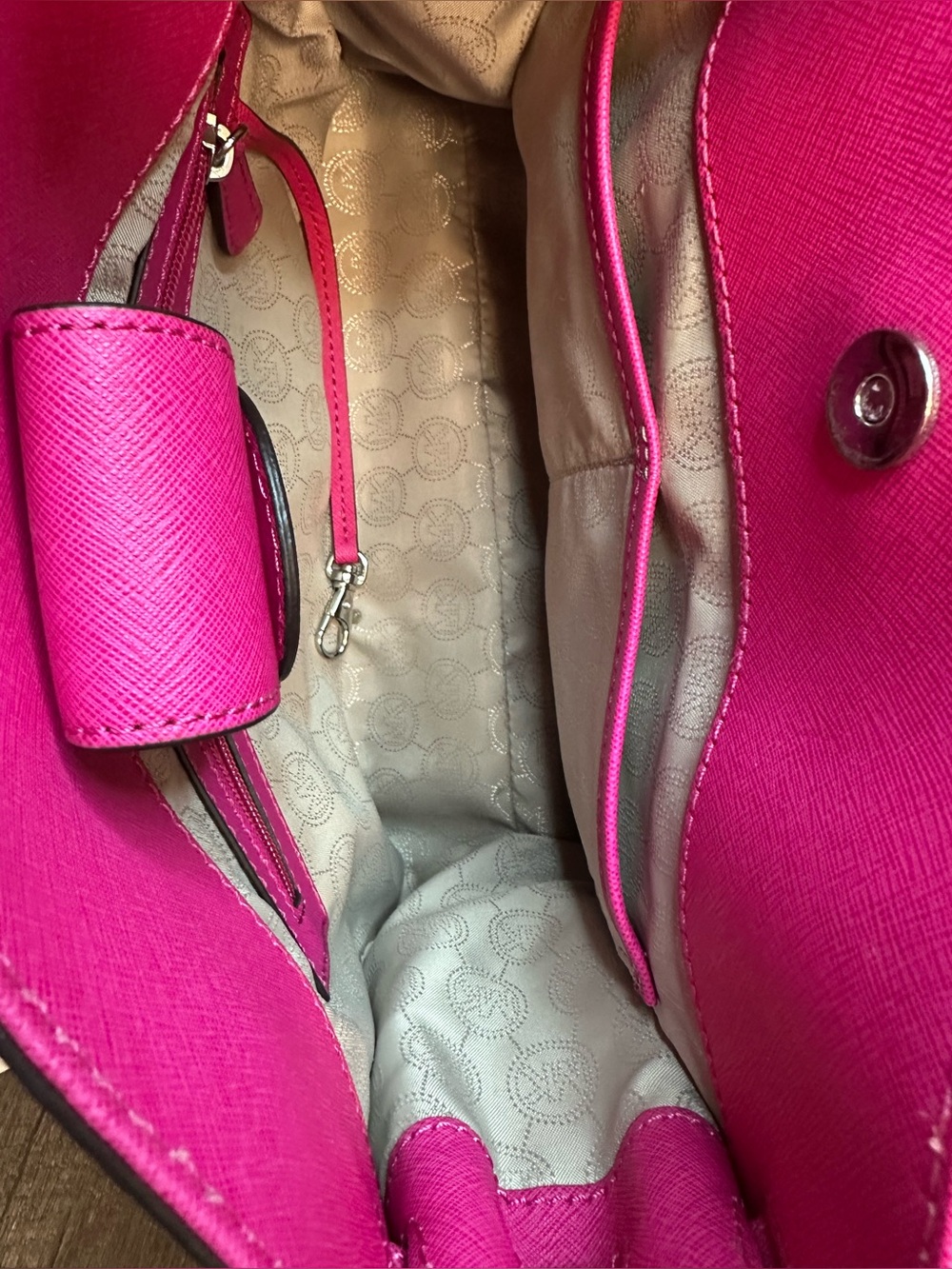 Michael Kors Hamilton Satchel - Picture 12 of 13